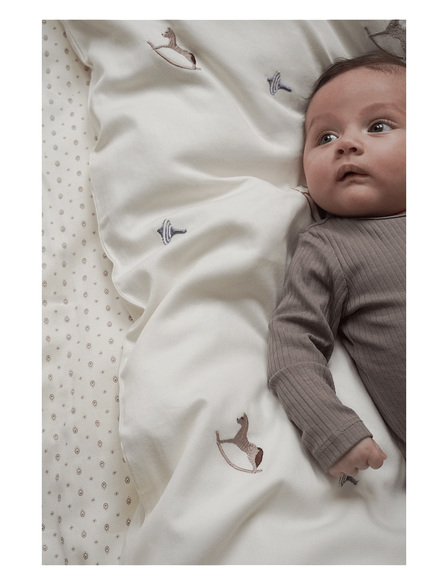 Cam Cam Copenhagen - Embroidered Baby Bedding Set, 70x100cm - GOTS - Vintage Toys - bettwäsche-set - vintage toys - 2