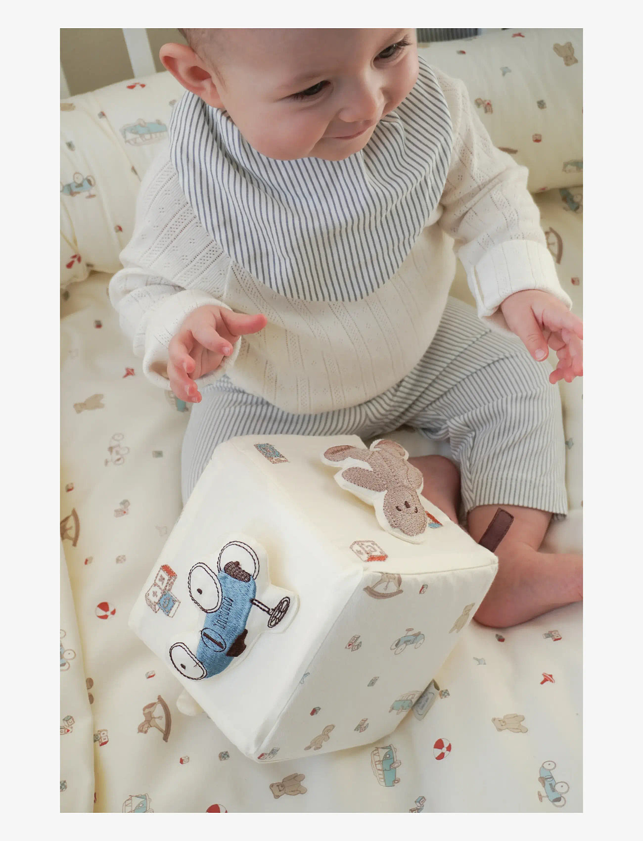 Cam Cam Copenhagen - Activity Cube - OCS Vintage Toys - interactive toys - vintage toys - 3