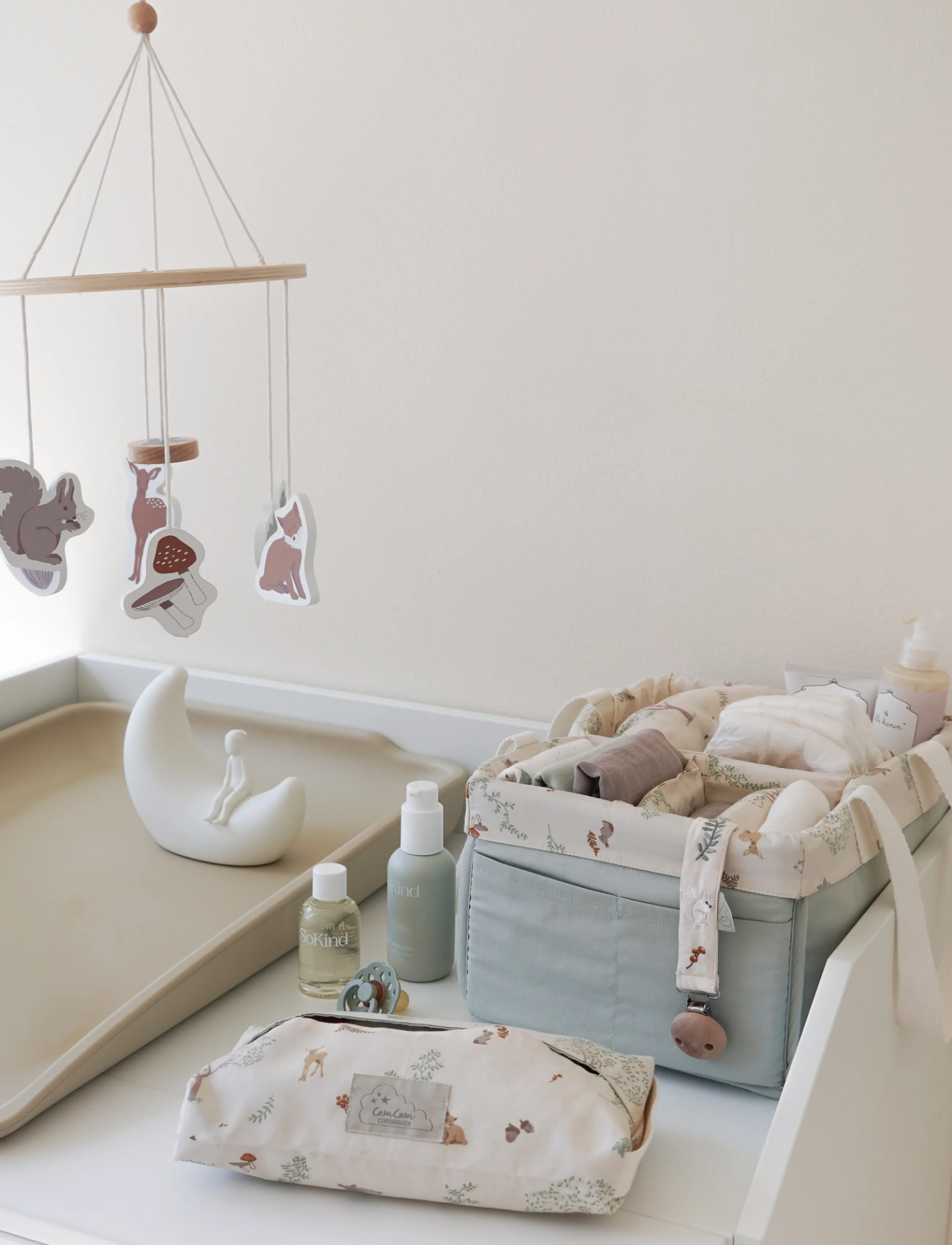 Cam Cam Copenhagen - Diaper Caddy - OCS - Bows - opbevaring til puslebord - woodland - 2