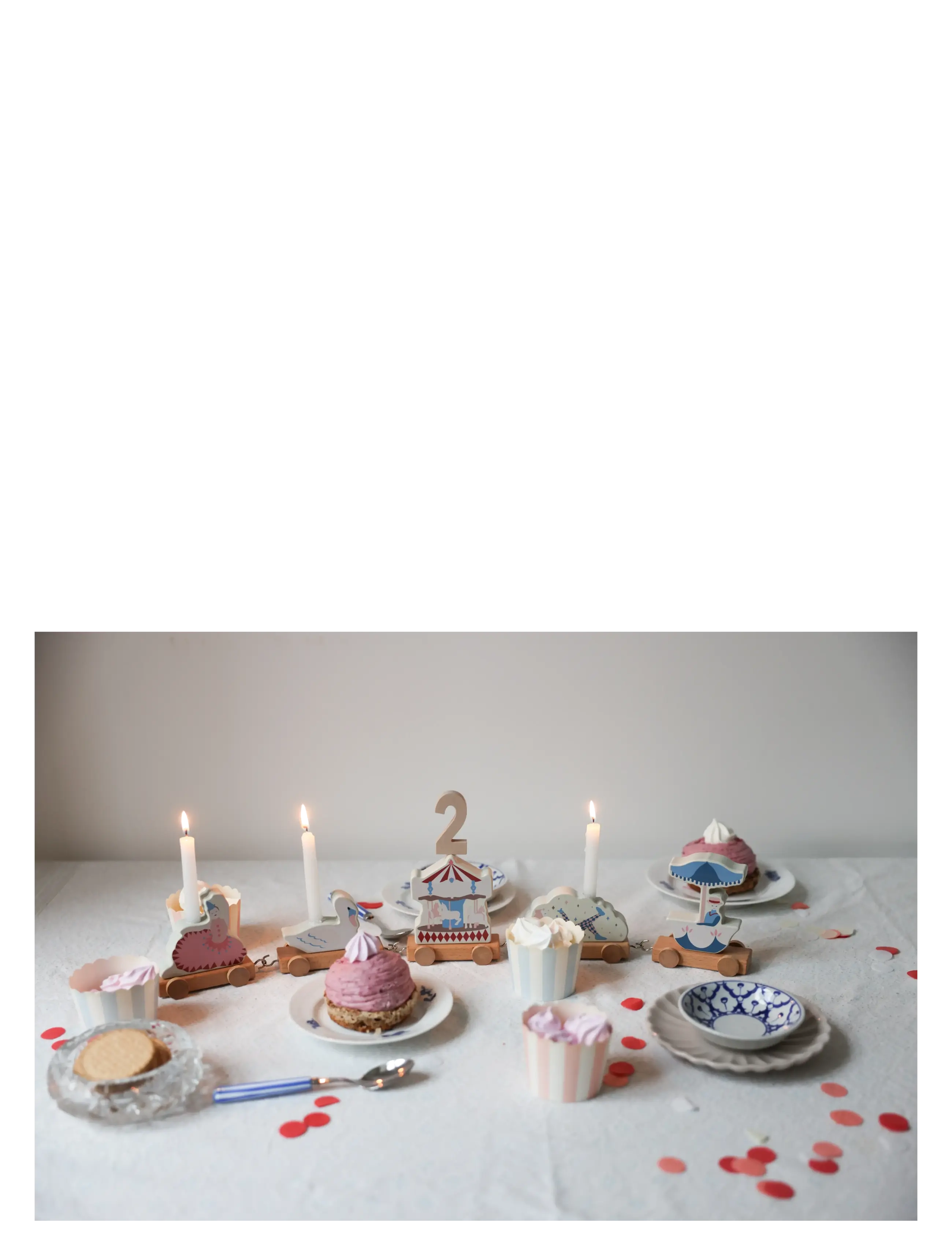 Cam Cam Copenhagen - Birthday Train - FSC 100% - Dreamland - leksaker - carousel - 1