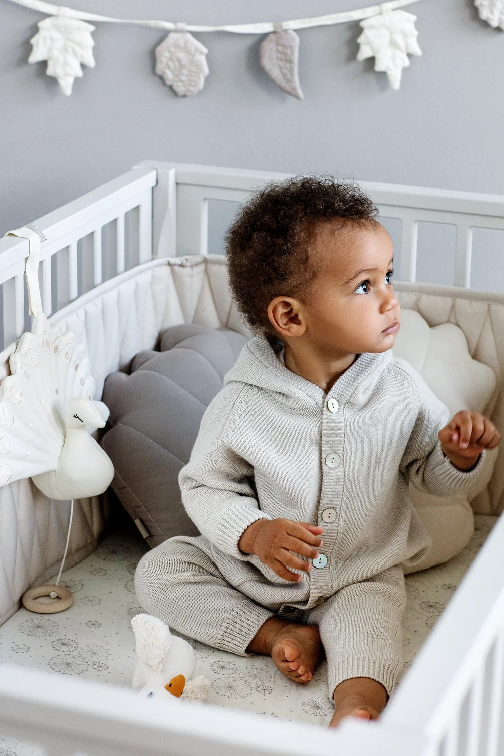 Cam Cam Copenhagen - Cot Bumper w/ Harlequin embroidery - spjälsängsskydd - light sand - 0