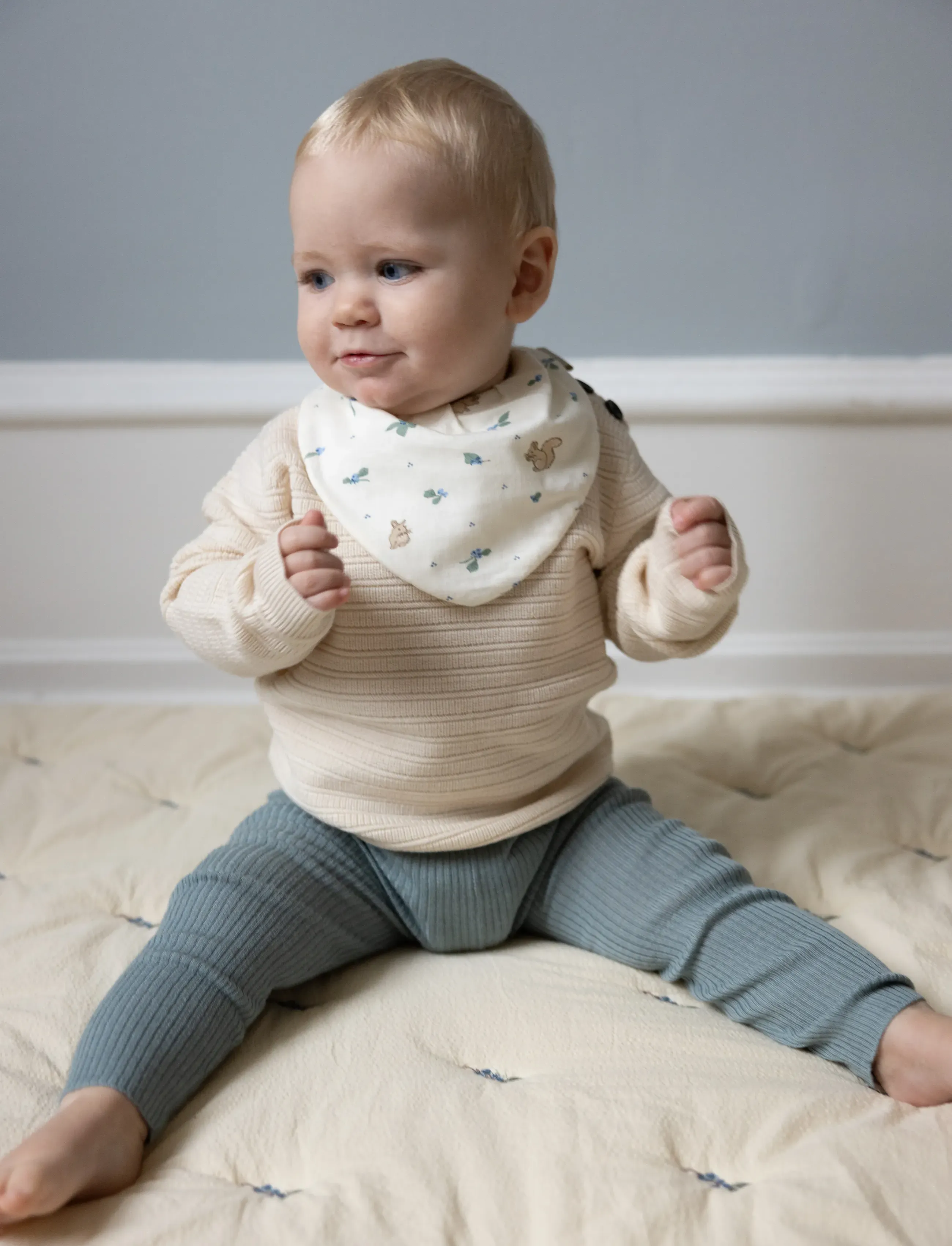 Cam Cam Copenhagen Bandana Bib, Jersey, 2-Pack - GOTS - Woodland - Hooldus - BLUEBERRIES / cream