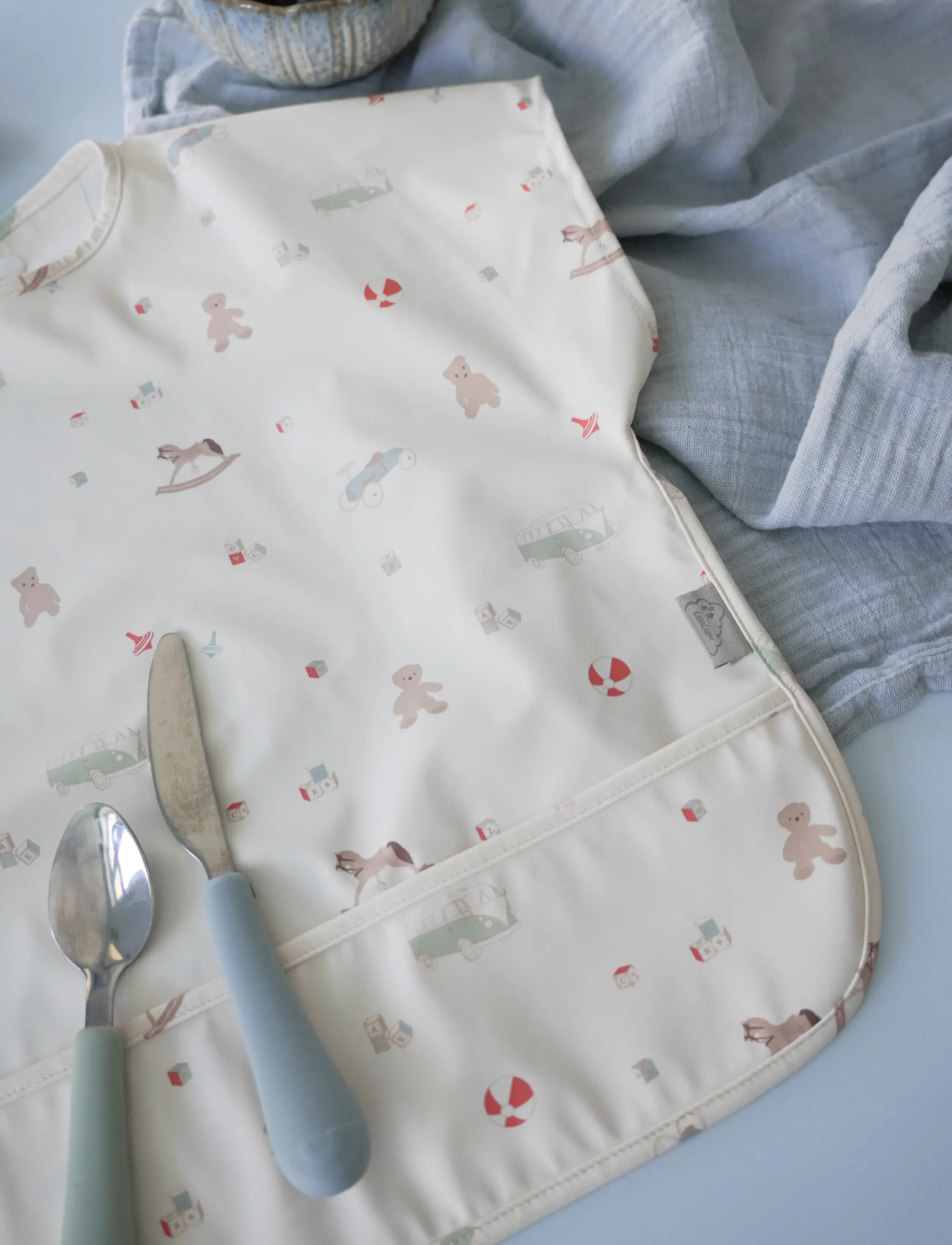 Cam Cam Copenhagen - Short Sleeved Bib - Bows - hagesmække uden ærmer - vintage toys - 2
