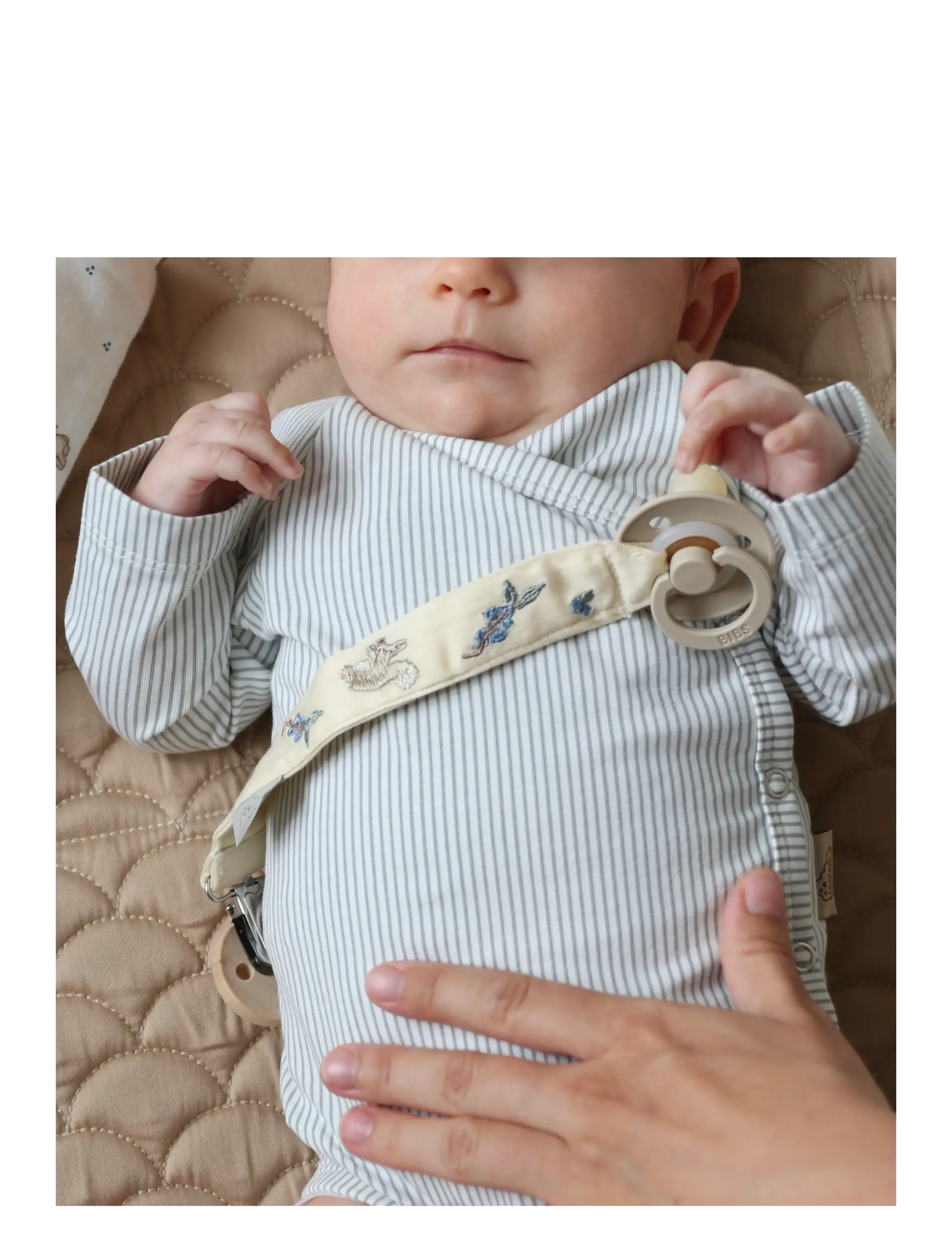 Cam Cam Copenhagen - Embroidered Pacifier Holder - GOTS - Blueberries - napphållare - blueberries - 2