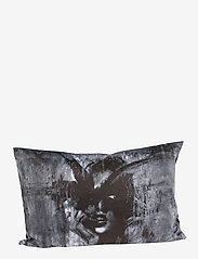 Pillow case sammet Looking for you 40x60 cm - BLACK/WHITE
