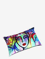 Carolina Gynning - Pillow case sammet Slice of life 40x60 cm - lägsta priserna - multi colour - 0