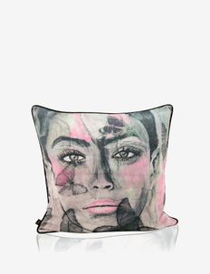 Butterfly Queen pillow case, Carolina Gynning