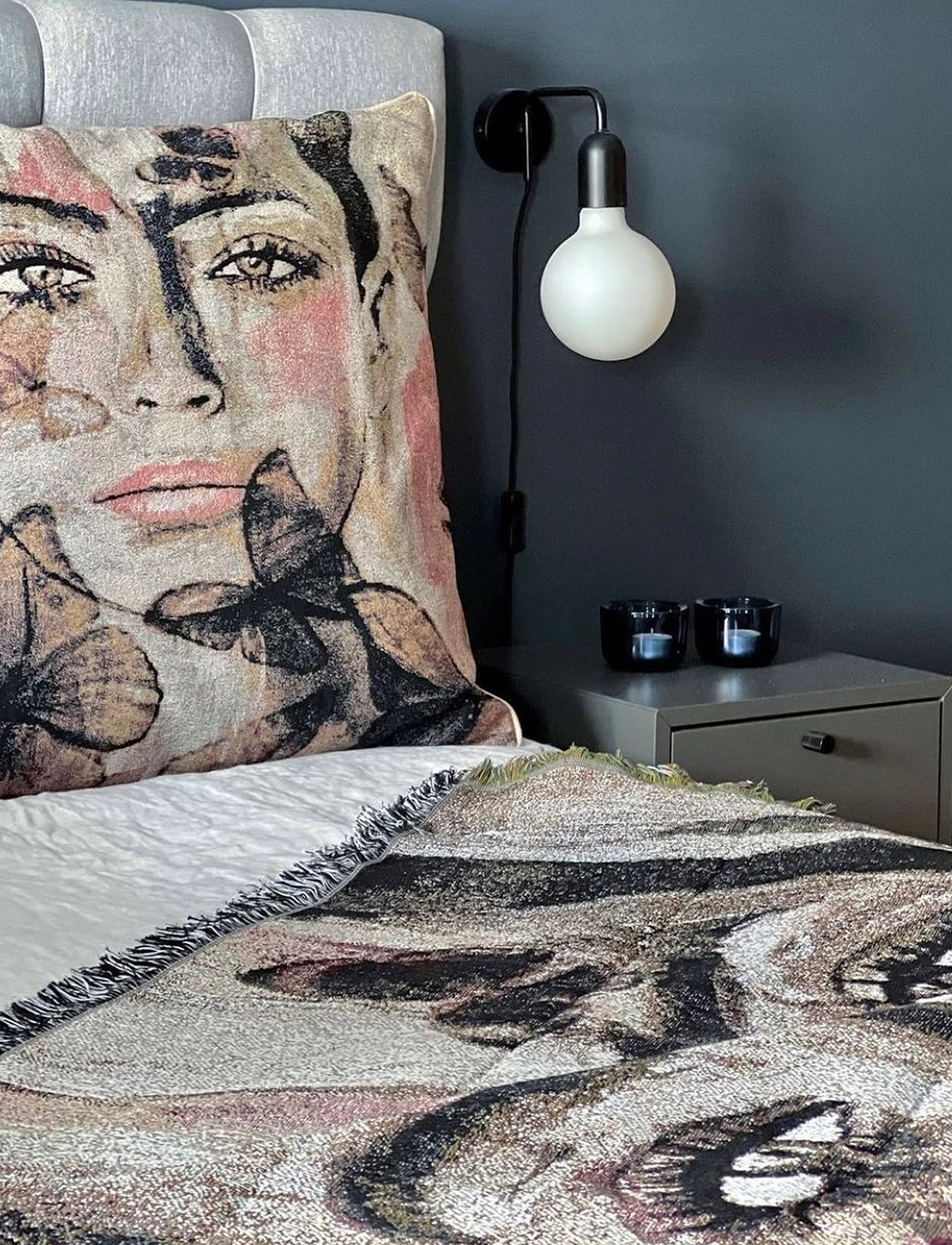 Carolina Gynning Butterfly Queen - Jacquard Cushion, 65X65 cm, Grey, Puder & Tæpper > Pudebetræk, Unisex
