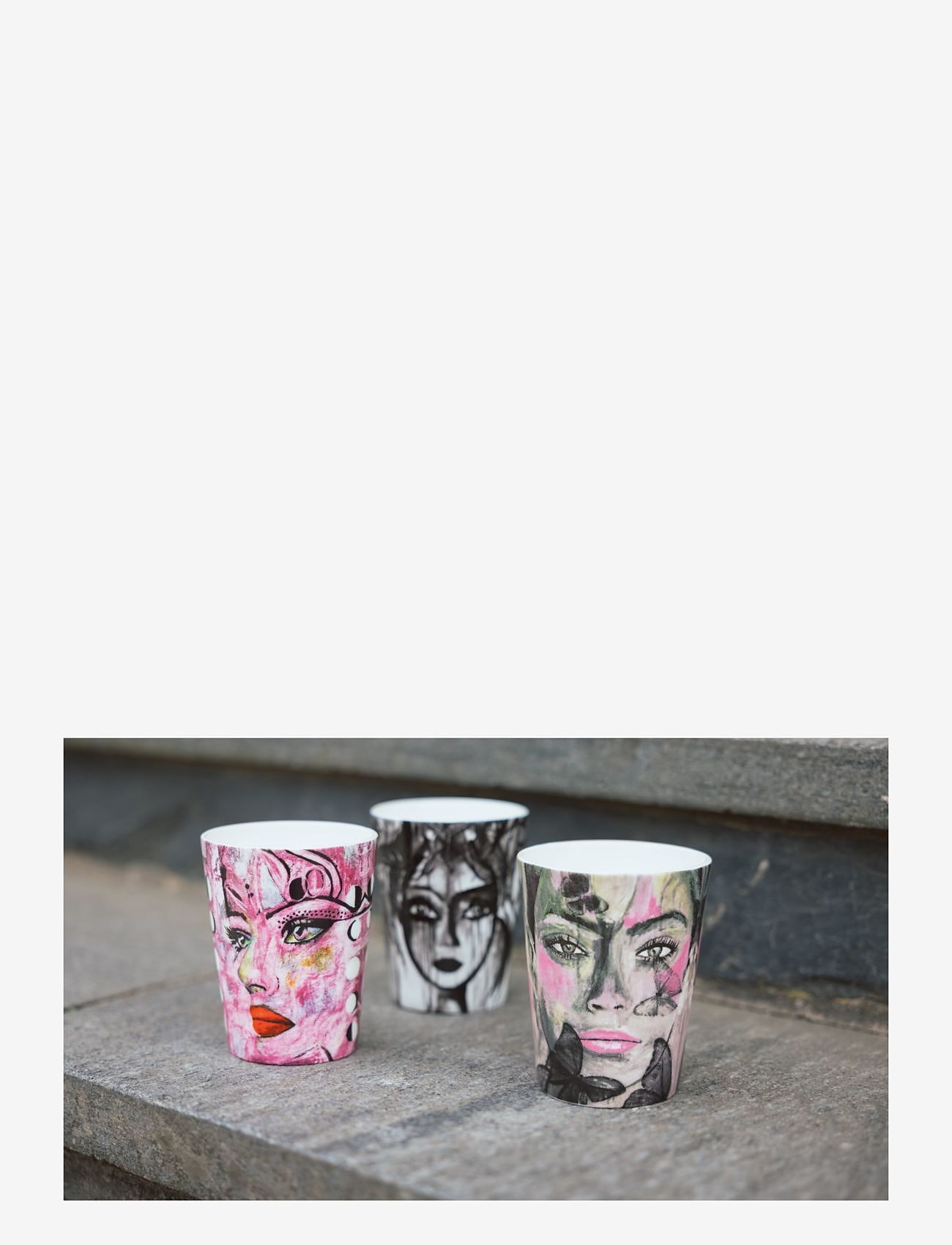 Carolina Gynning - Butterfly Queen Mug - kohvitassid - multi colored - 1