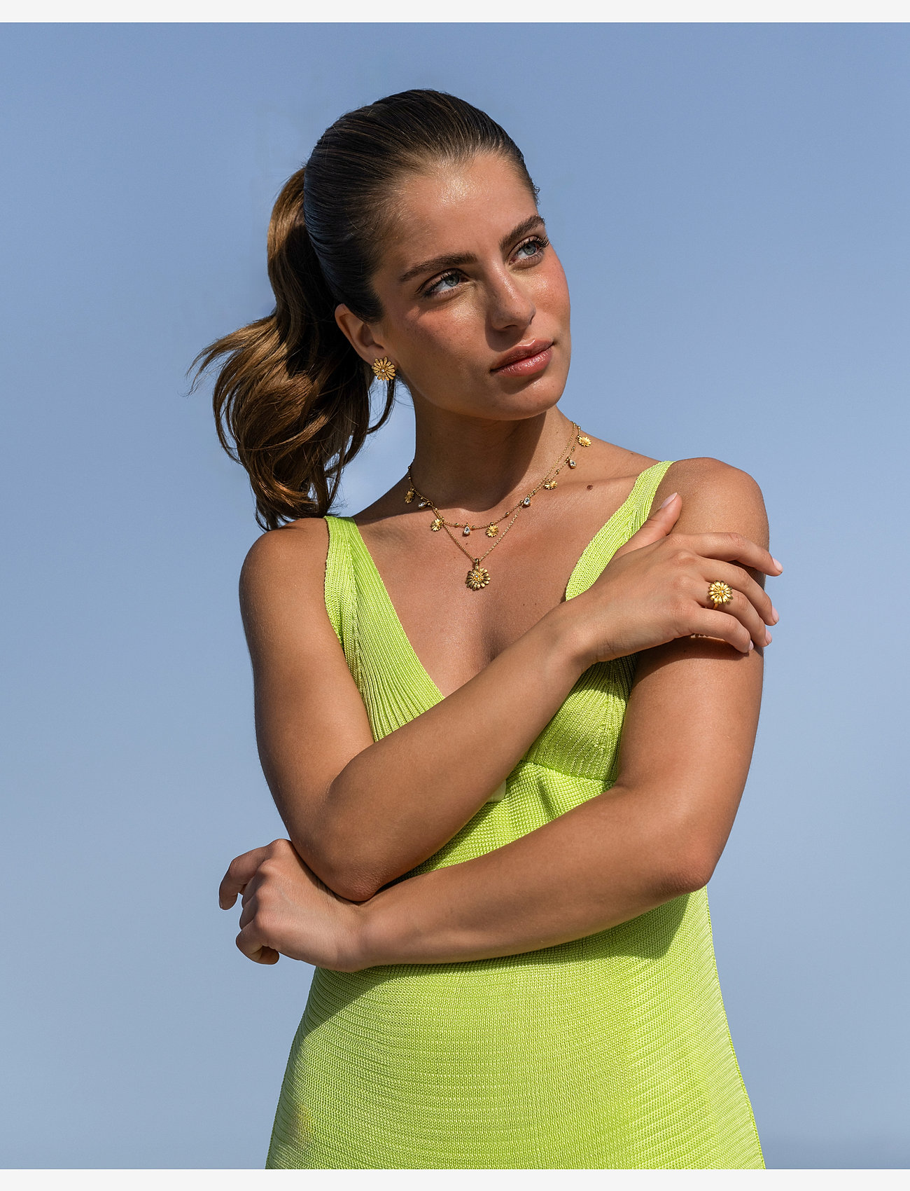 Caroline Svedbom - DAISY EARRINGS GOLD - statement örhängen - crystal - 0