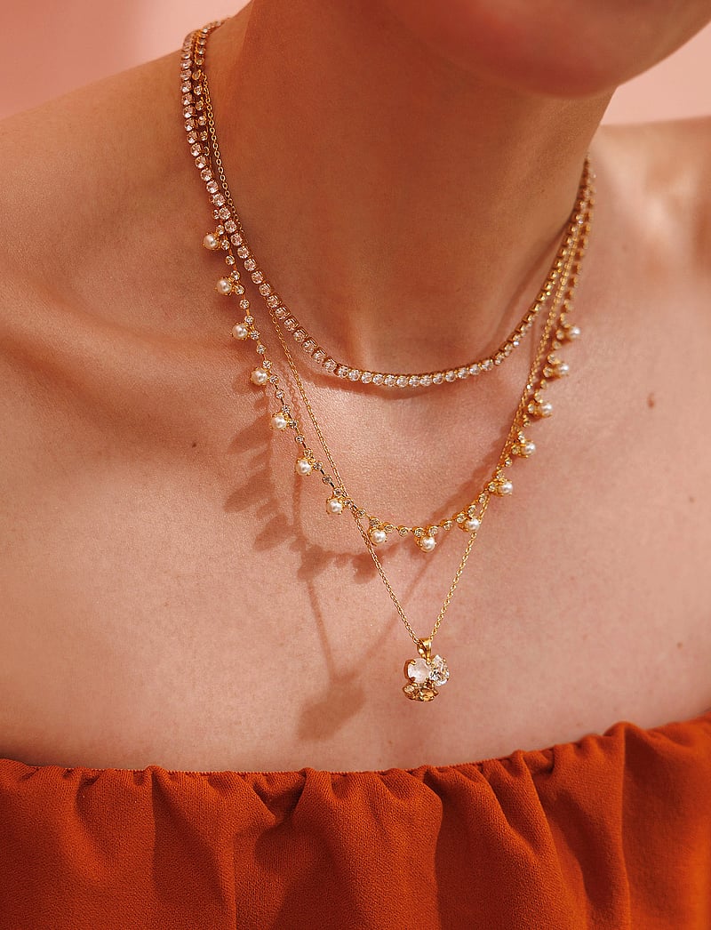 Caroline Svedbom - LILY NECKLACE GOLD - kaelaketid - pearl - 0