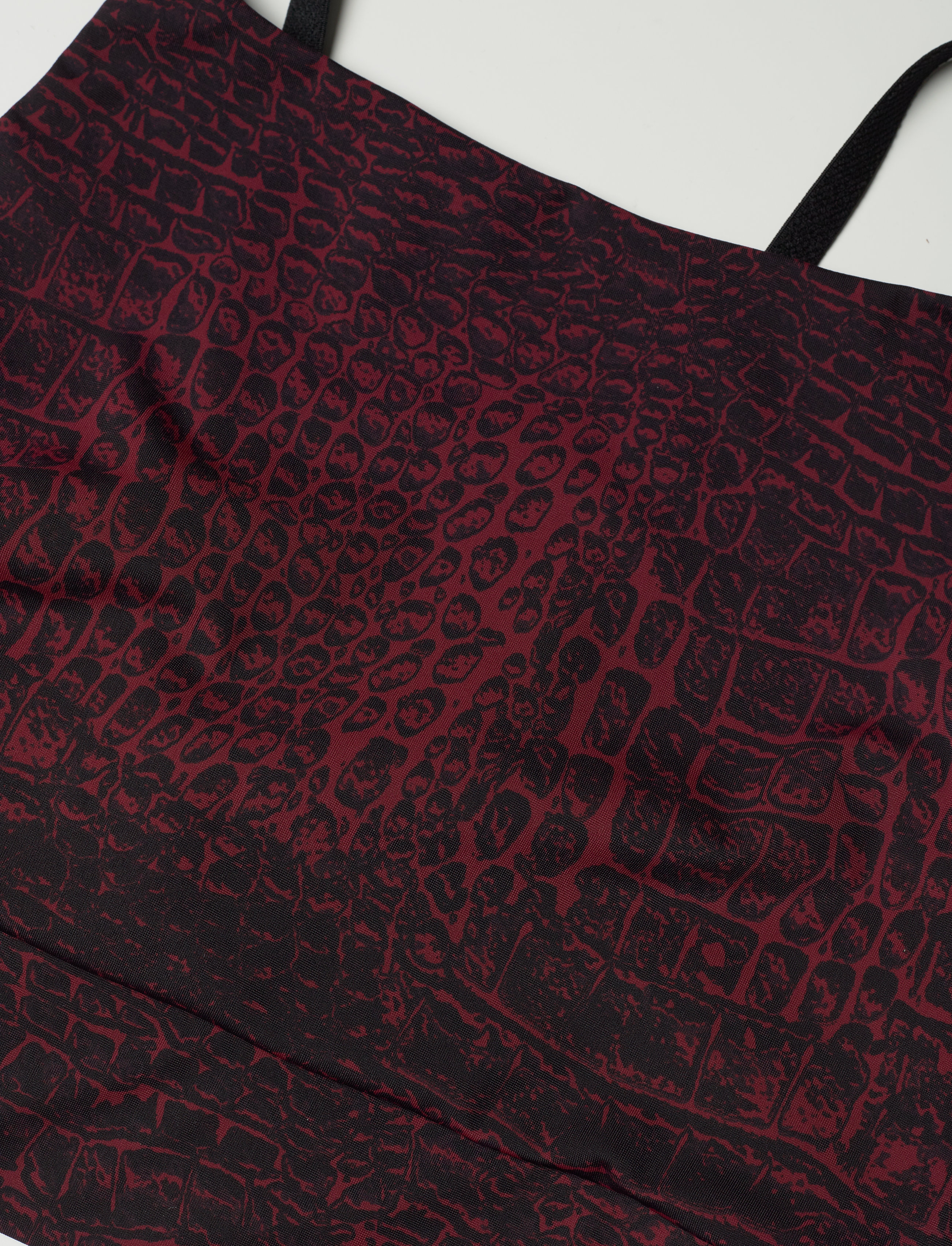 Casall - Hot Yoga Sports Bra - red alligator - 2