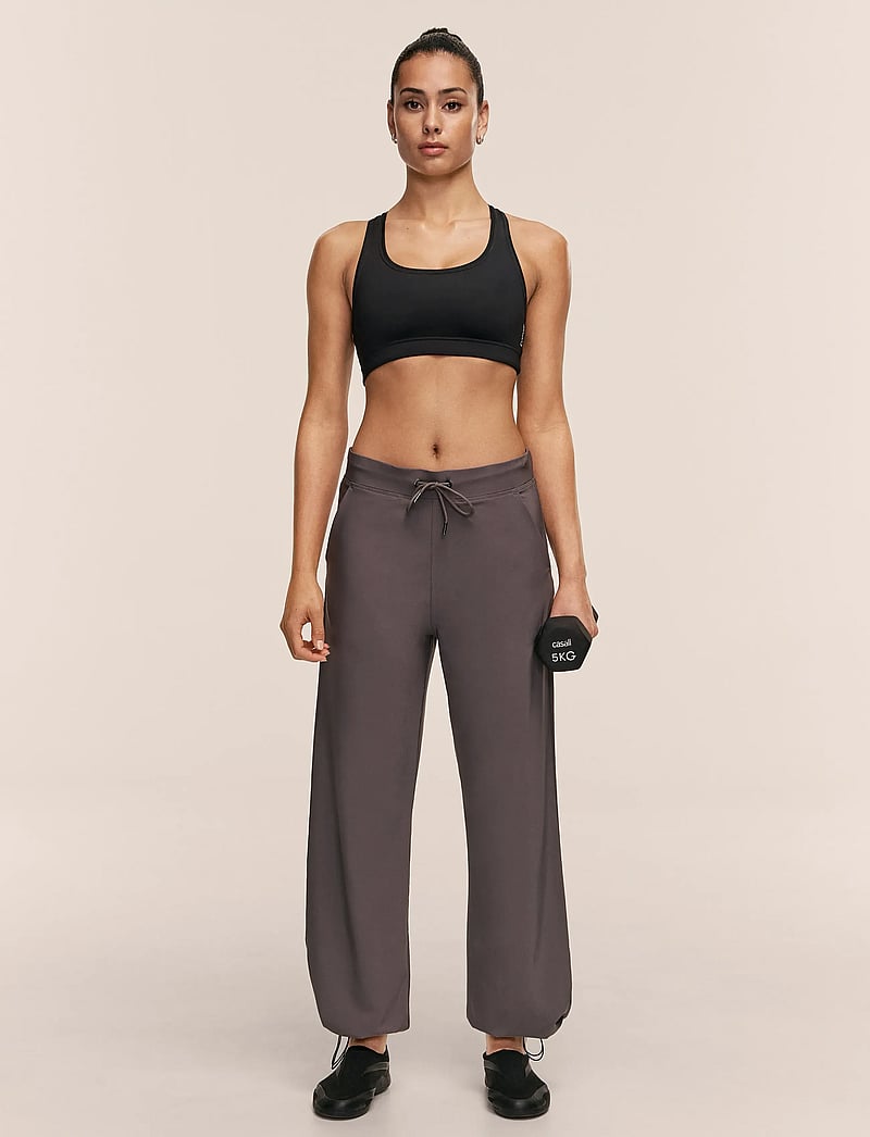 Casall - Iconic Sports Bra - høj støtte - black - 4