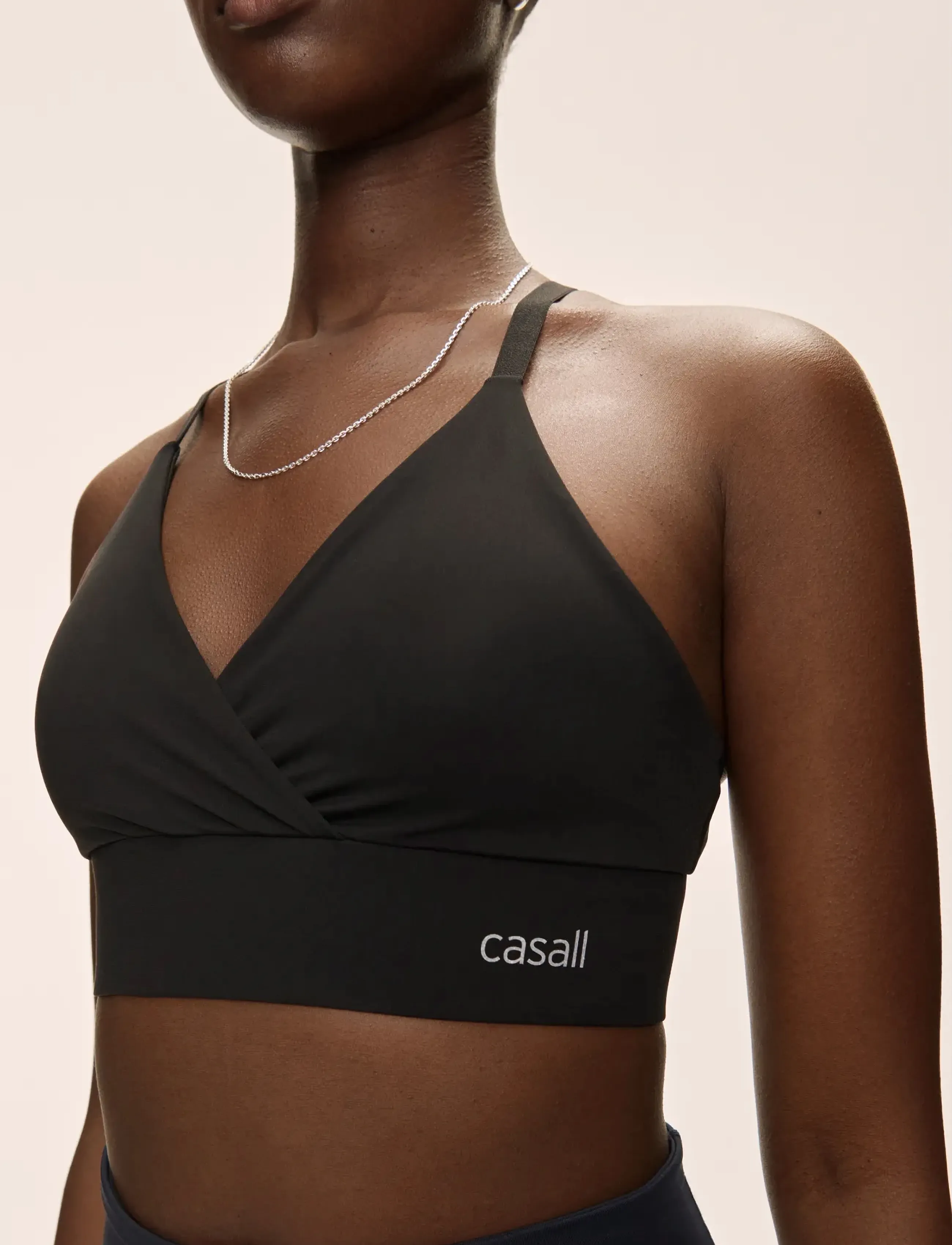 Casall - Wrap Sports Bra - mittlerer halt - black - 5