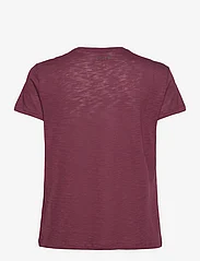 Casall - Soft Texture Tee - t-shirts & tops - evening red - 1