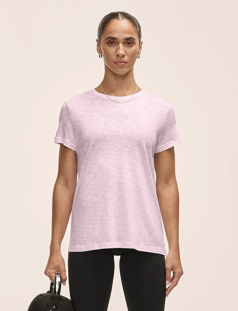 Casall - Soft Texture Tee - t-shirts - lush pink - 2