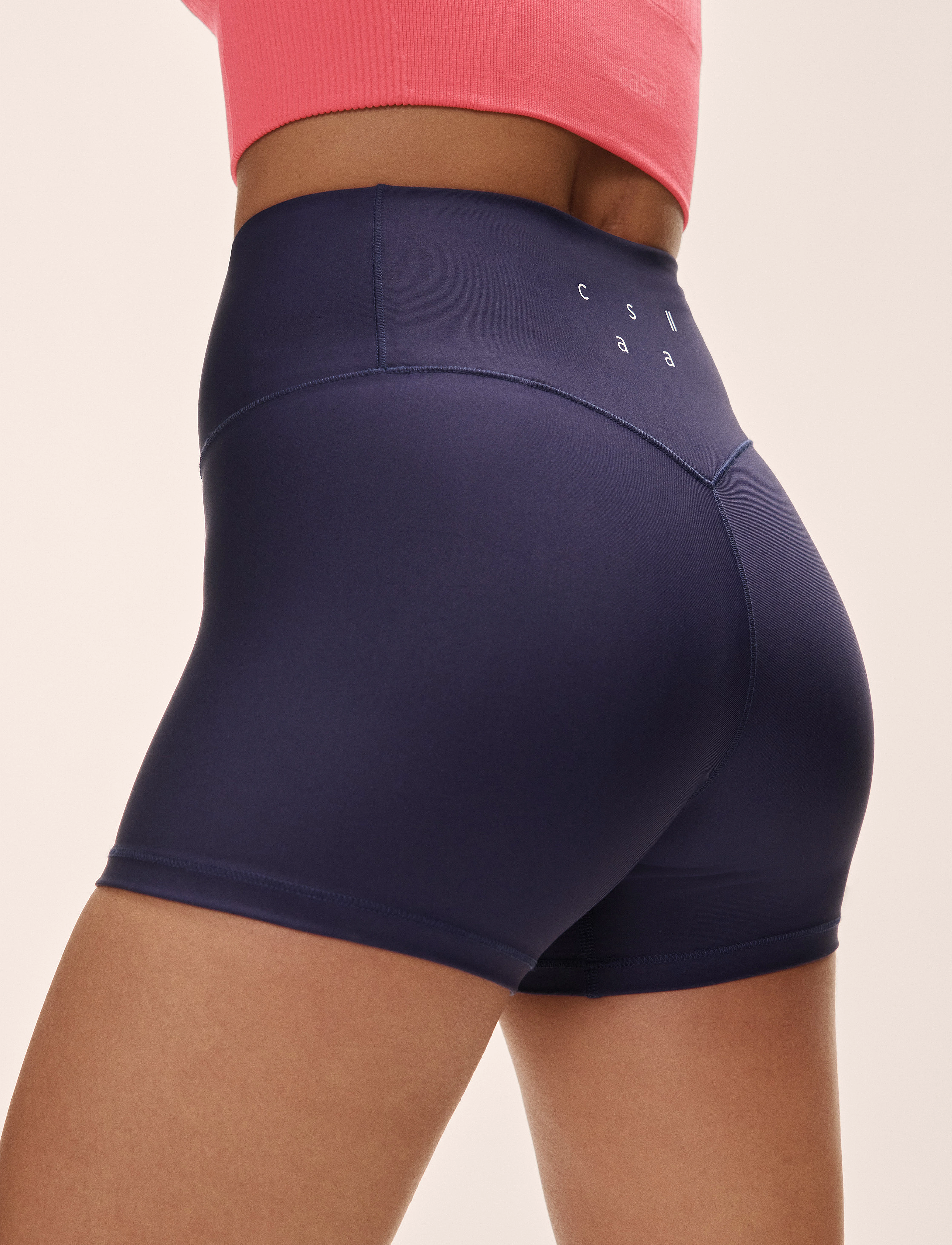 Casall - Ultra High Waist Hot Pant - 1/2 länge - purple eclipse - 4