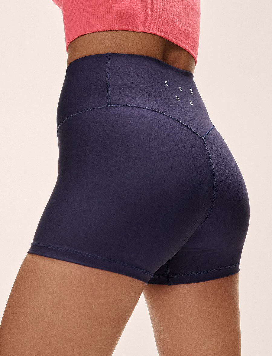 Casall - Ultra High Waist Hot Pant - 1/2 länge - purple eclipse - 4