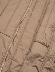Casall - Lightweight Padded Jacket - dun- & vadderade jackor - taupe brown - 7
