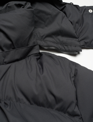 Casall - Wear Forever Puffer Coat - gewatteerde jassen - black - 7