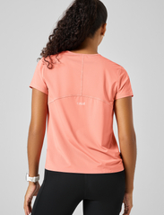 Casall - Technical Loose Tee - topit & t-paidat - pale coral - 3