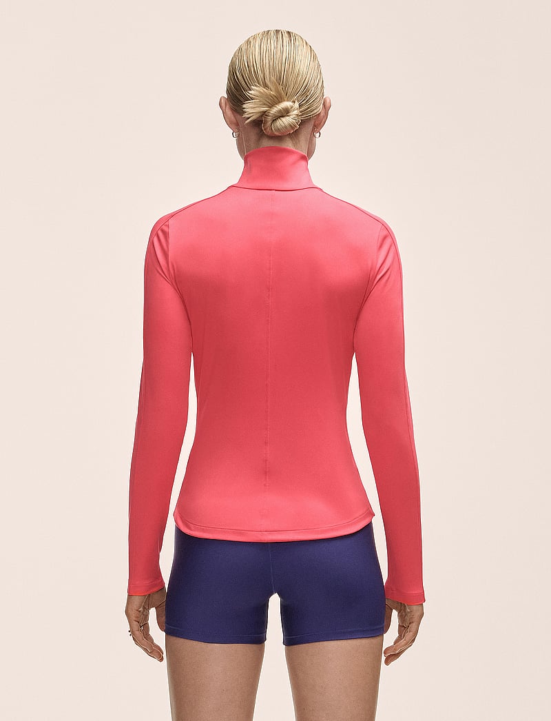 Casall - Serene Half Zip Long Sleeve - toppar - ruby blush - 3