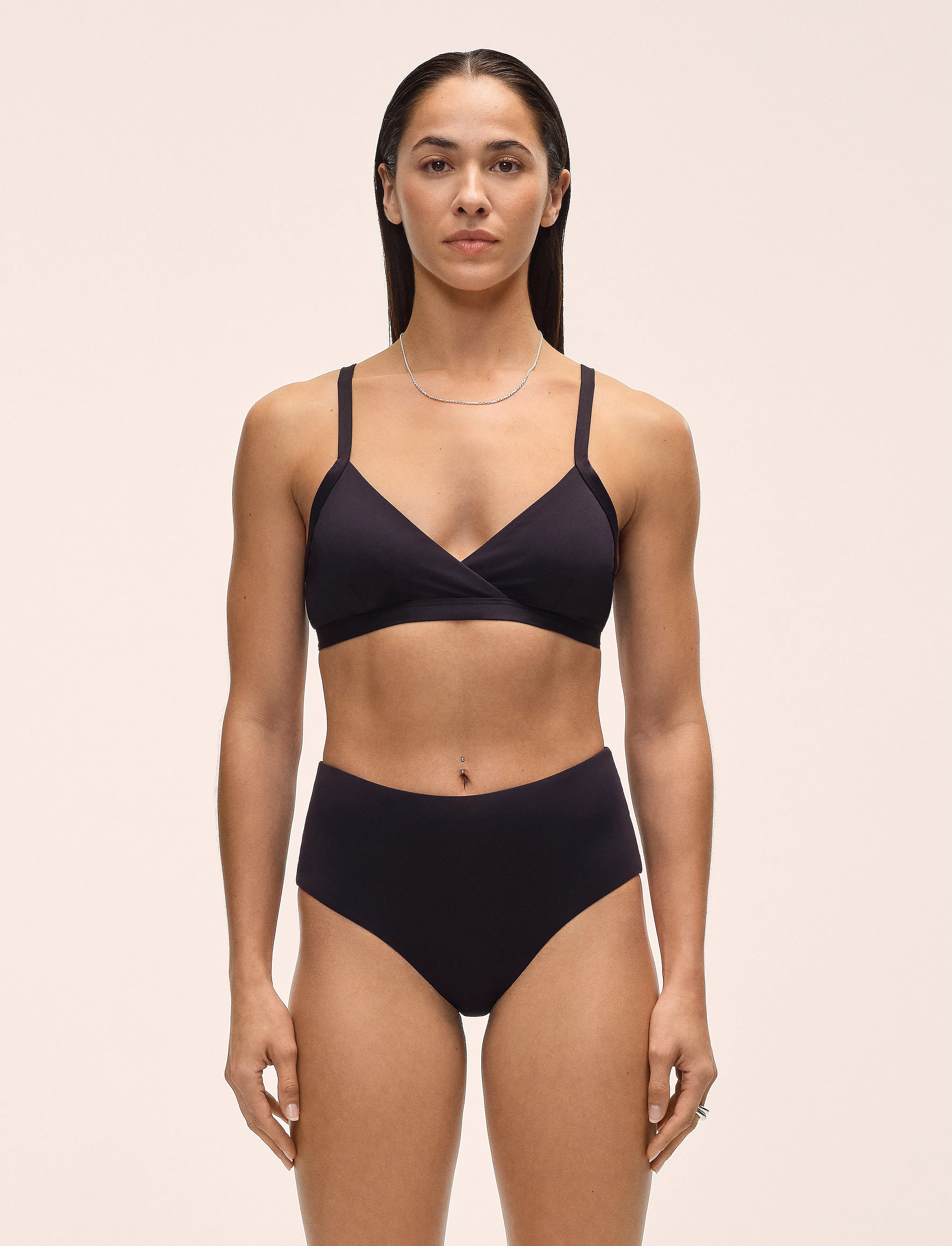 Casall Overlap Bikini Top, 40, Oberteile, Schwarz - Triangle Bikinitops, Frauen