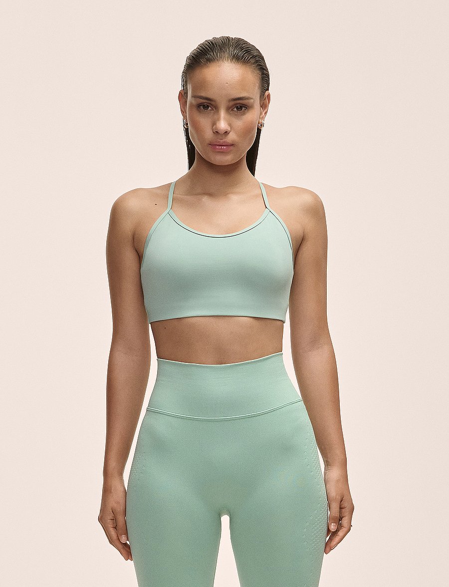 Casall - Sleek Strappy Sports Bra - medium støtte - statue green - 0