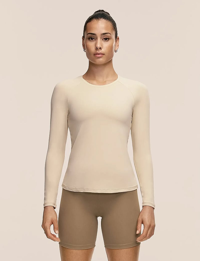 Casall - Essential Long Sleeve - langærmede t-shirts - ecru - 0