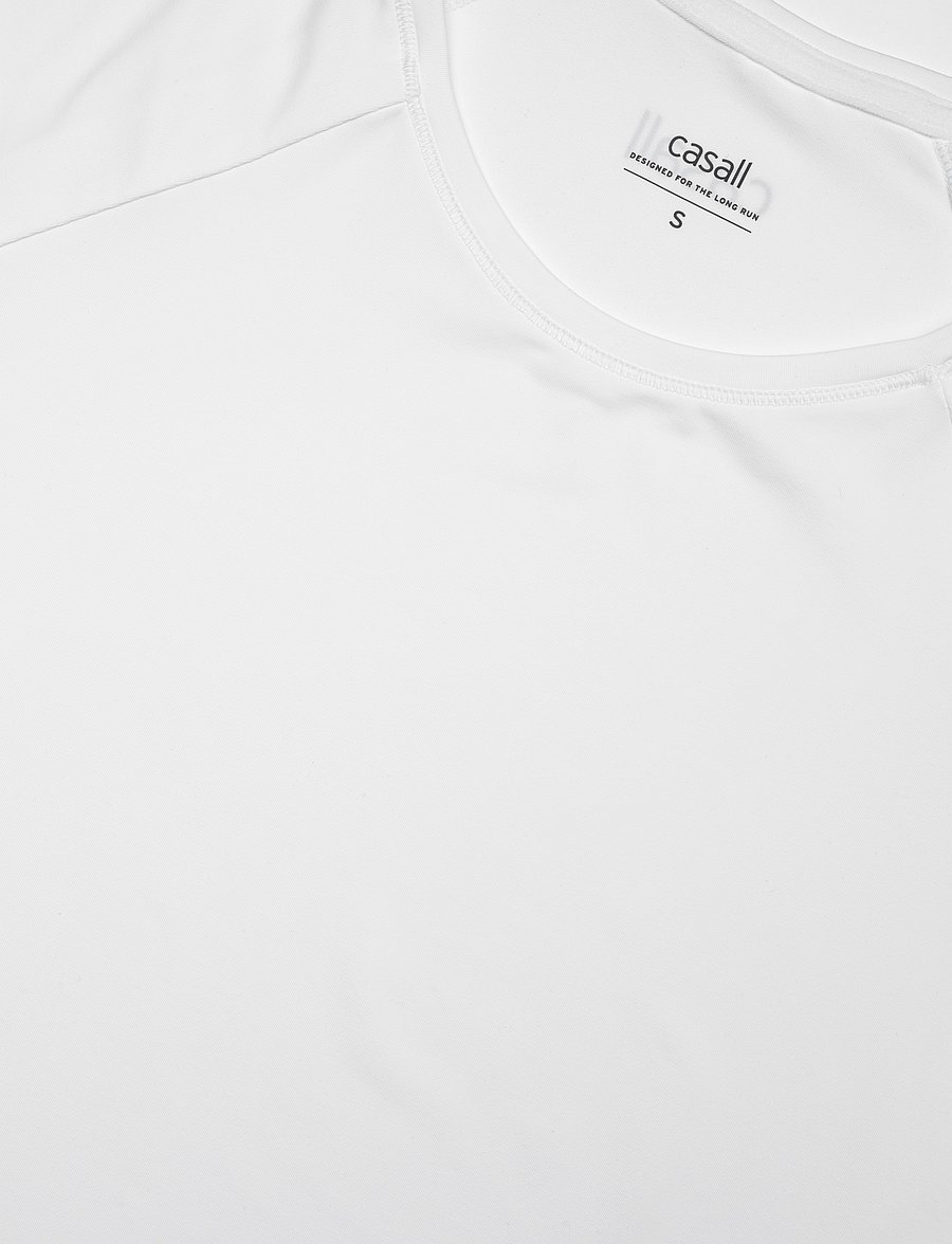 Casall - Essential Long Sleeve - longsleeved tops - white - 4