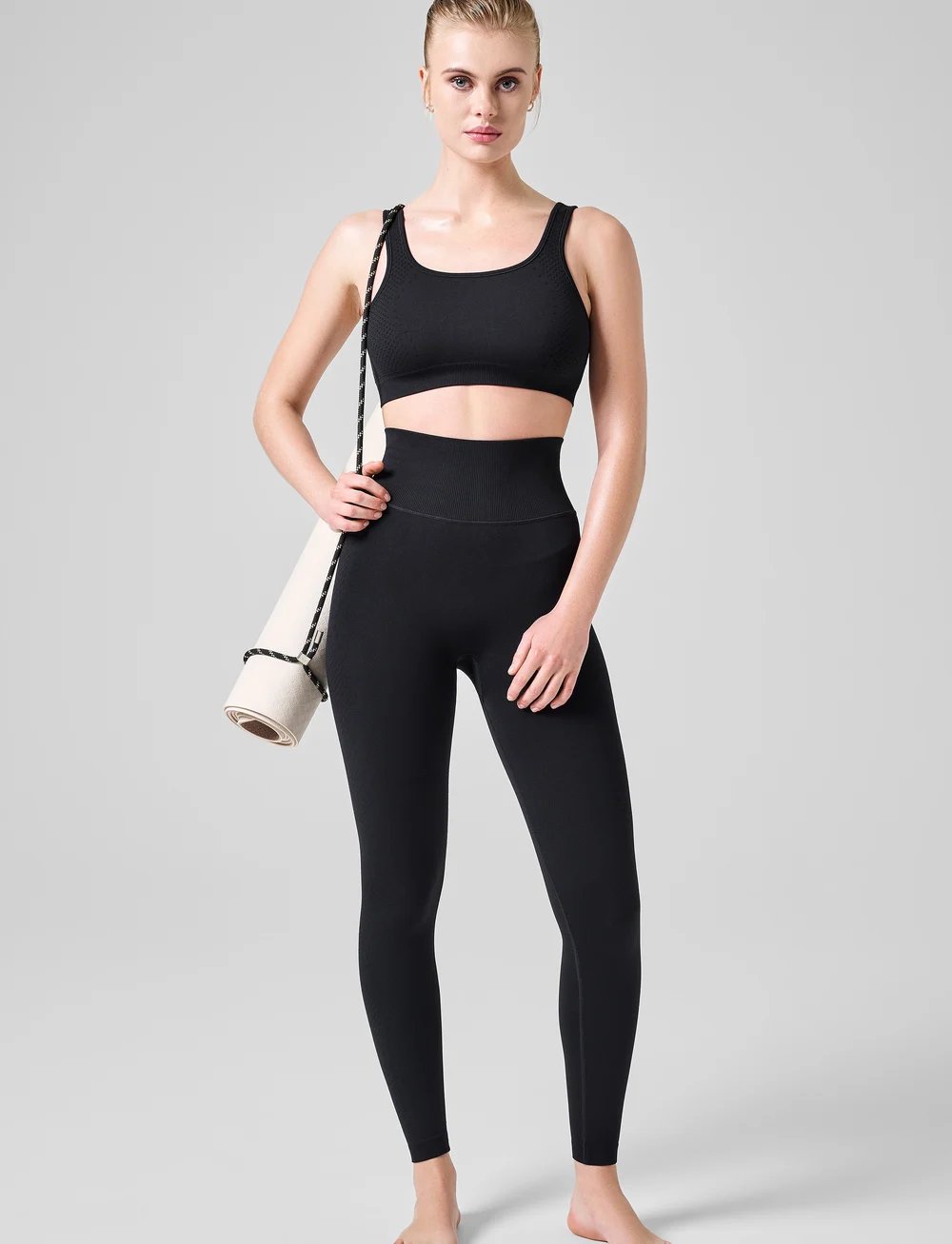 Casall - Scallop High Waist Seamless Tights - træningstights - black - 0