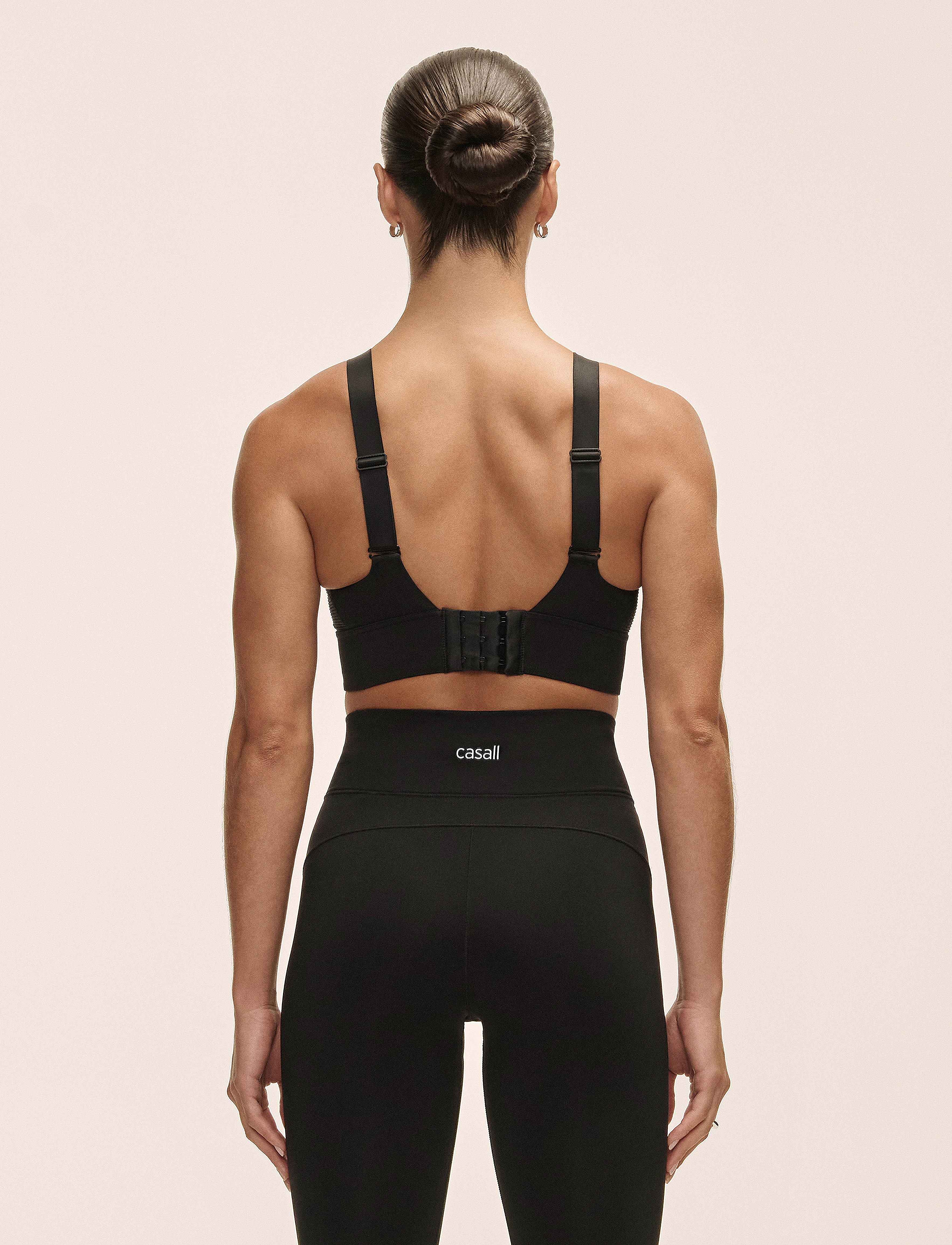Casall - Iconic Adjustable Sports Bra - high support - black - 4