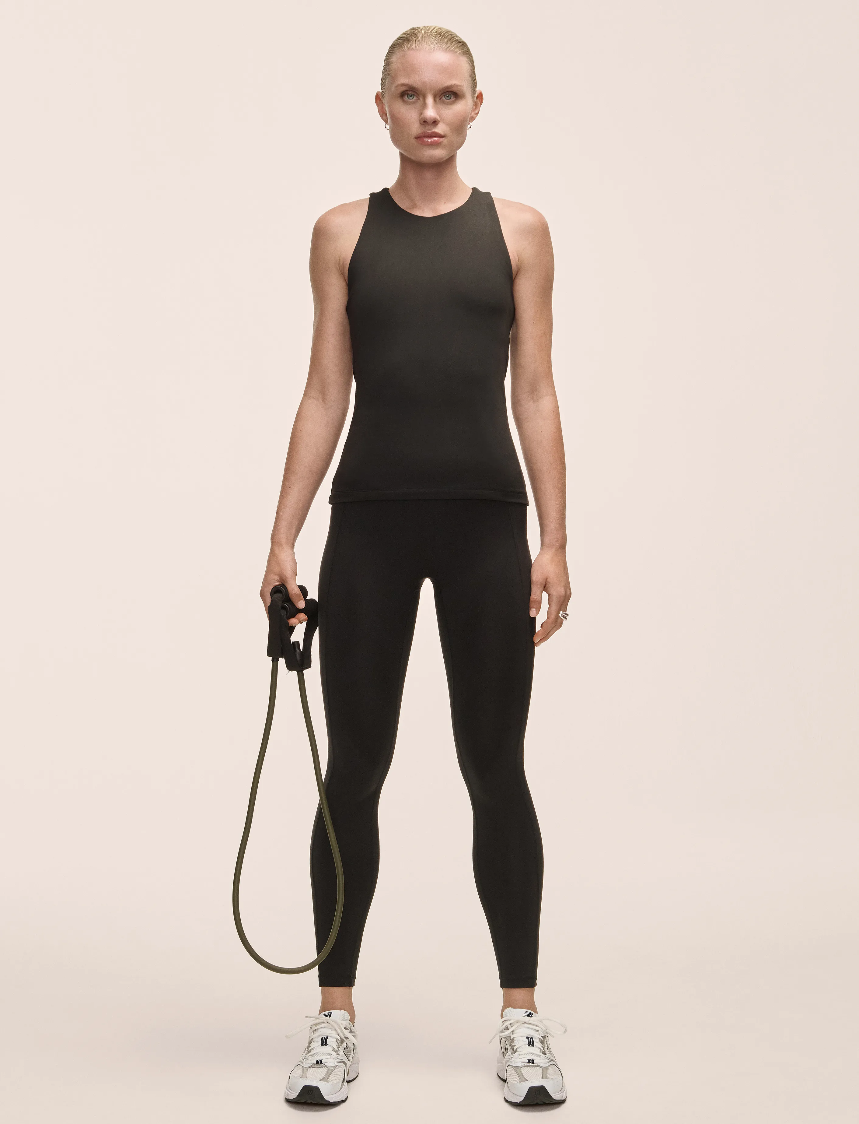 Casall - Soft Touch Bra Tank - black - 4