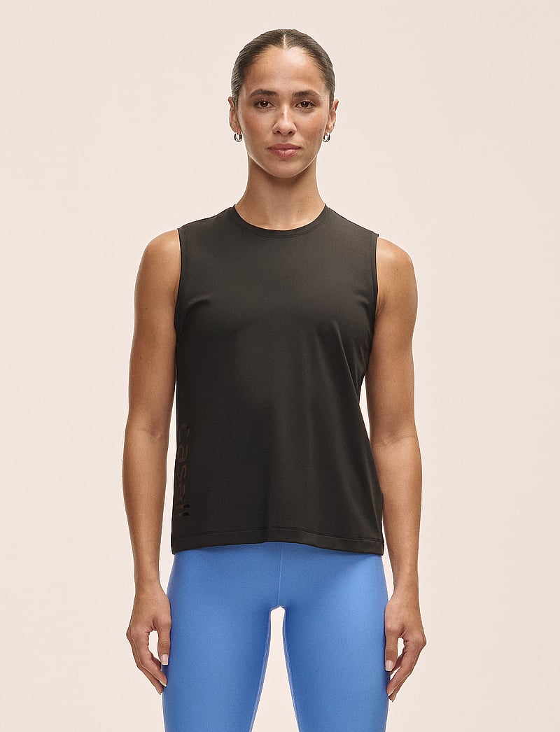 Casall - Graphic Tank - tank tops - black - 0