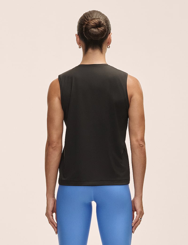 Casall - Graphic Tank - tank tops - black - 4