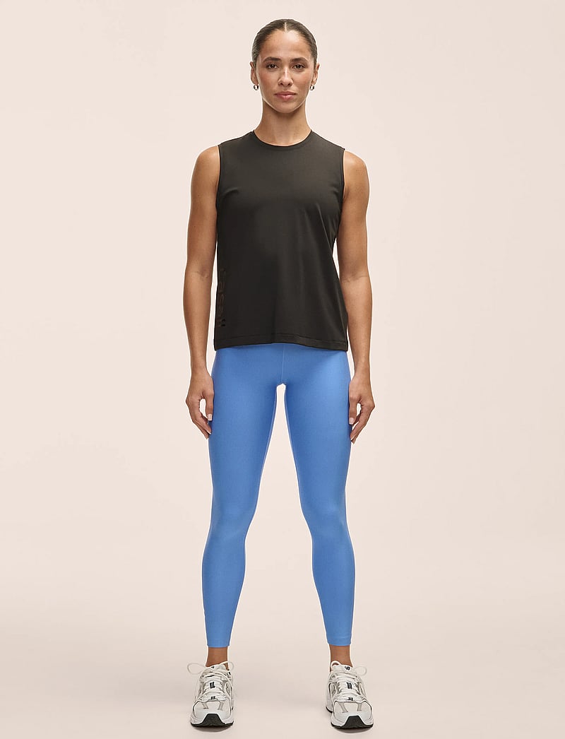Casall - Graphic Tank - tank tops - black - 5