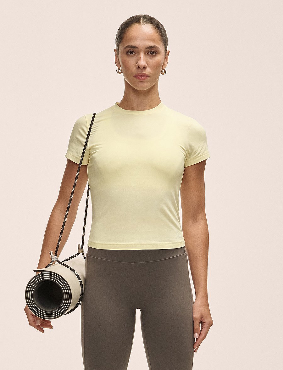 Casall - Cotton Blend Slim Tee - yellow steam - 0