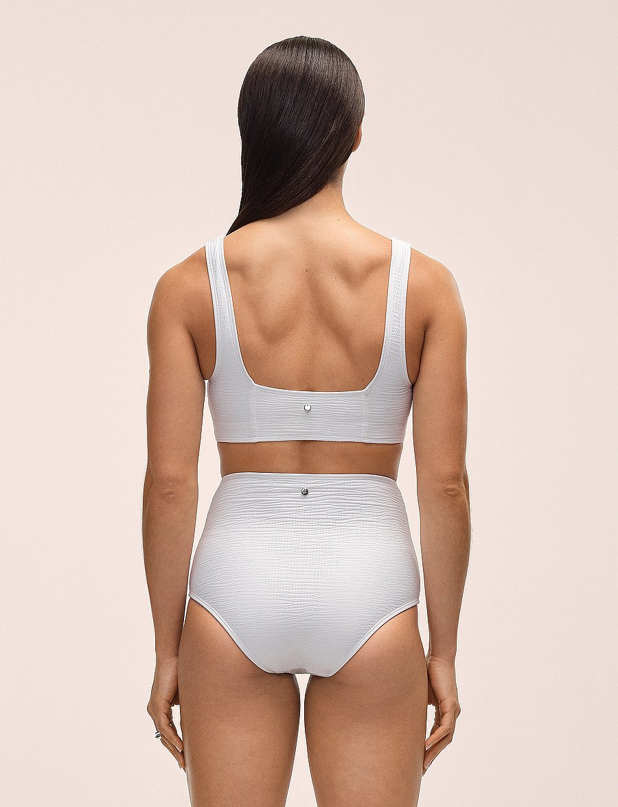 Casall - Waffle Square Neck Bikini Top - sportsbadetøj - white - 3