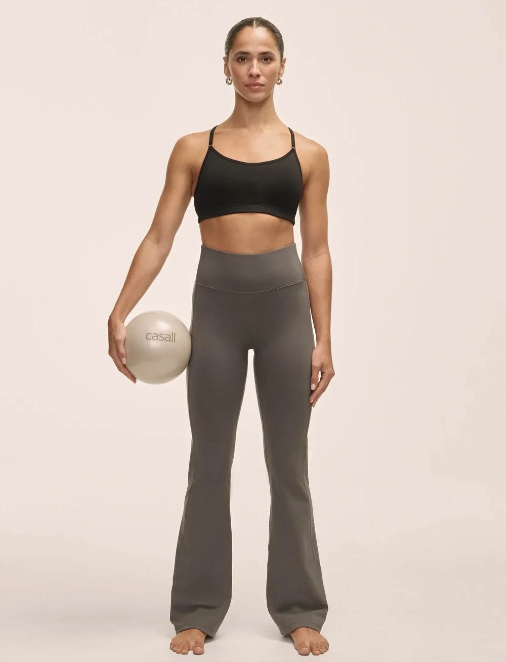 Casall - Soft Touch Flared Pants - trainingshosen - dk grey - 0