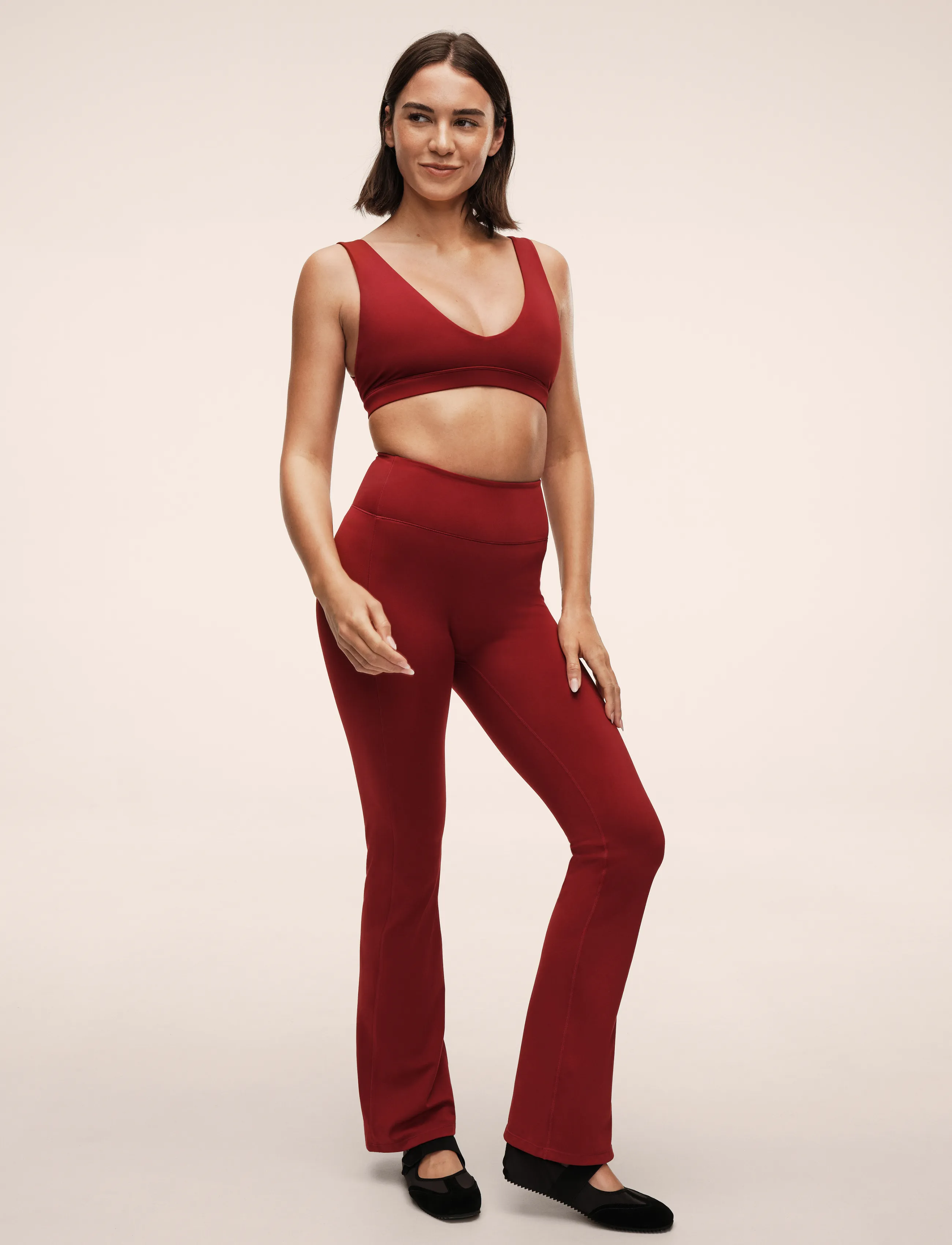 Casall - Soft Touch Flared Pants - 7/8 länge - maroon red - 3