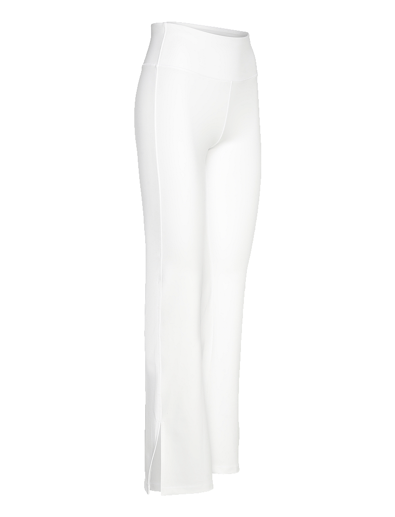 Casall - Grace Flare Slit Pant - treeningretuusid - white - 4