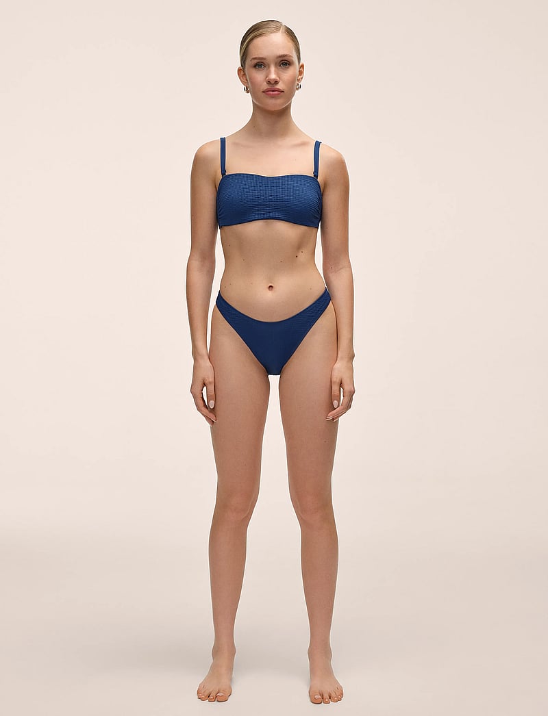 Casall - Waffle High Leg Bikini Bottom - sportiga badkläder - deep ocean - 0