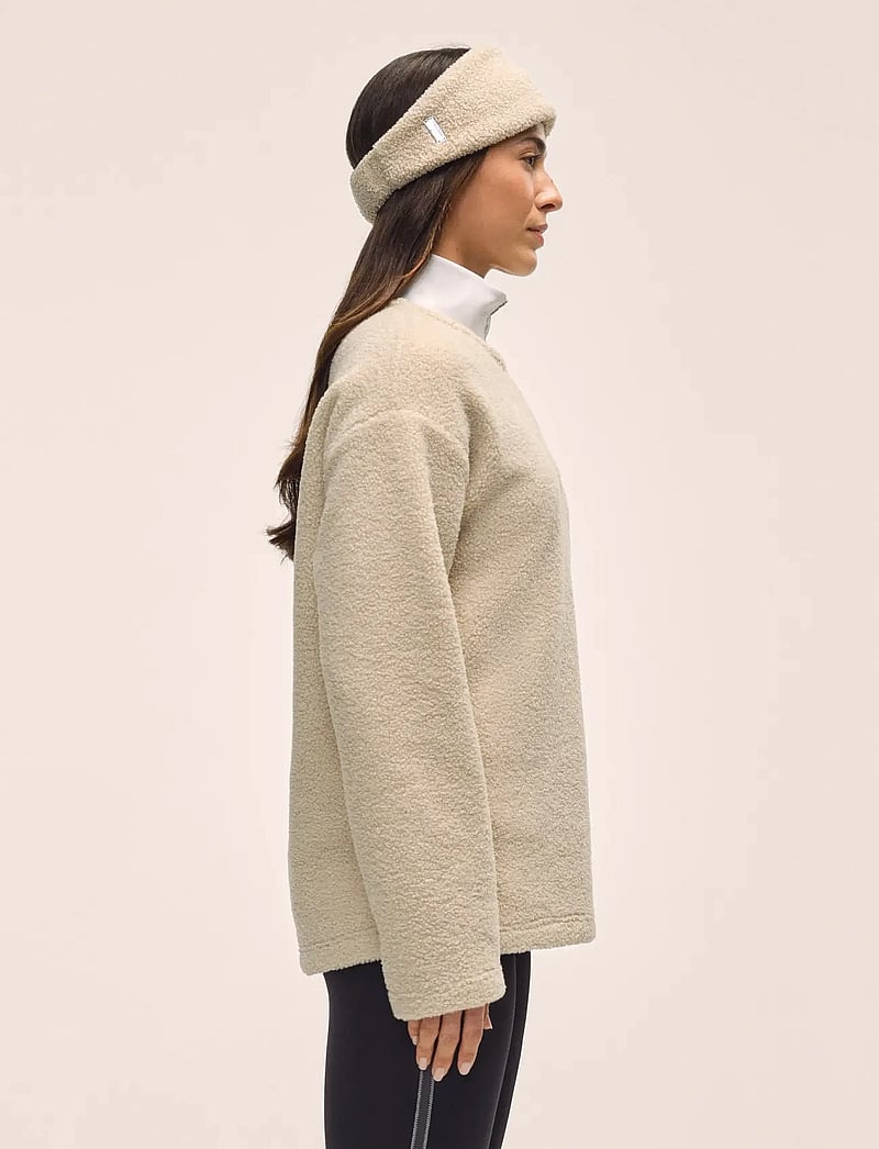 Casall - Sherpa Long Sleeve Crew - klær - ecru - 3