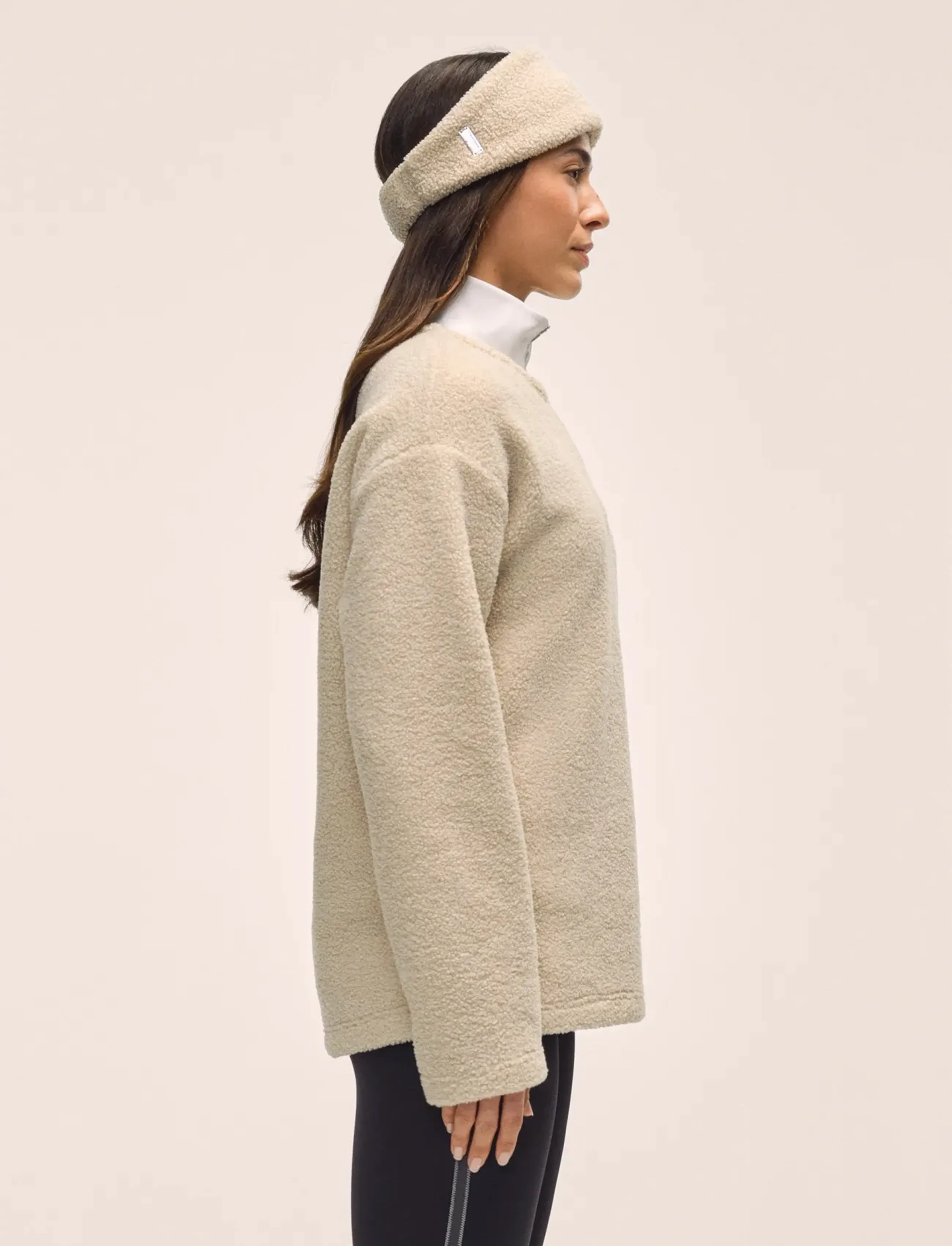 Casall - Sherpa Long Sleeve Crew - tøj - ecru - 3