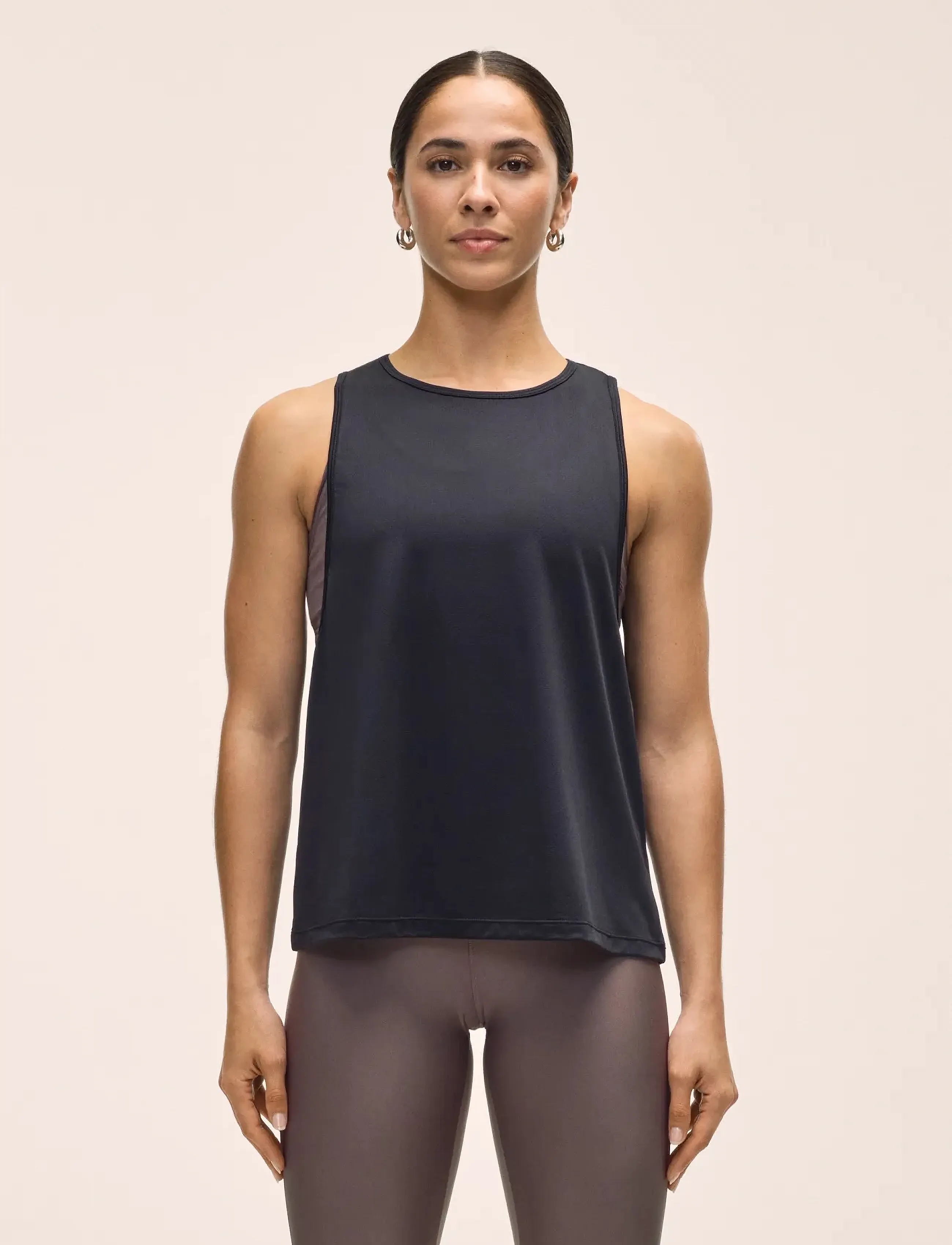 Casall Laser Mesh Flow Tank - Linnen - BLACK / black