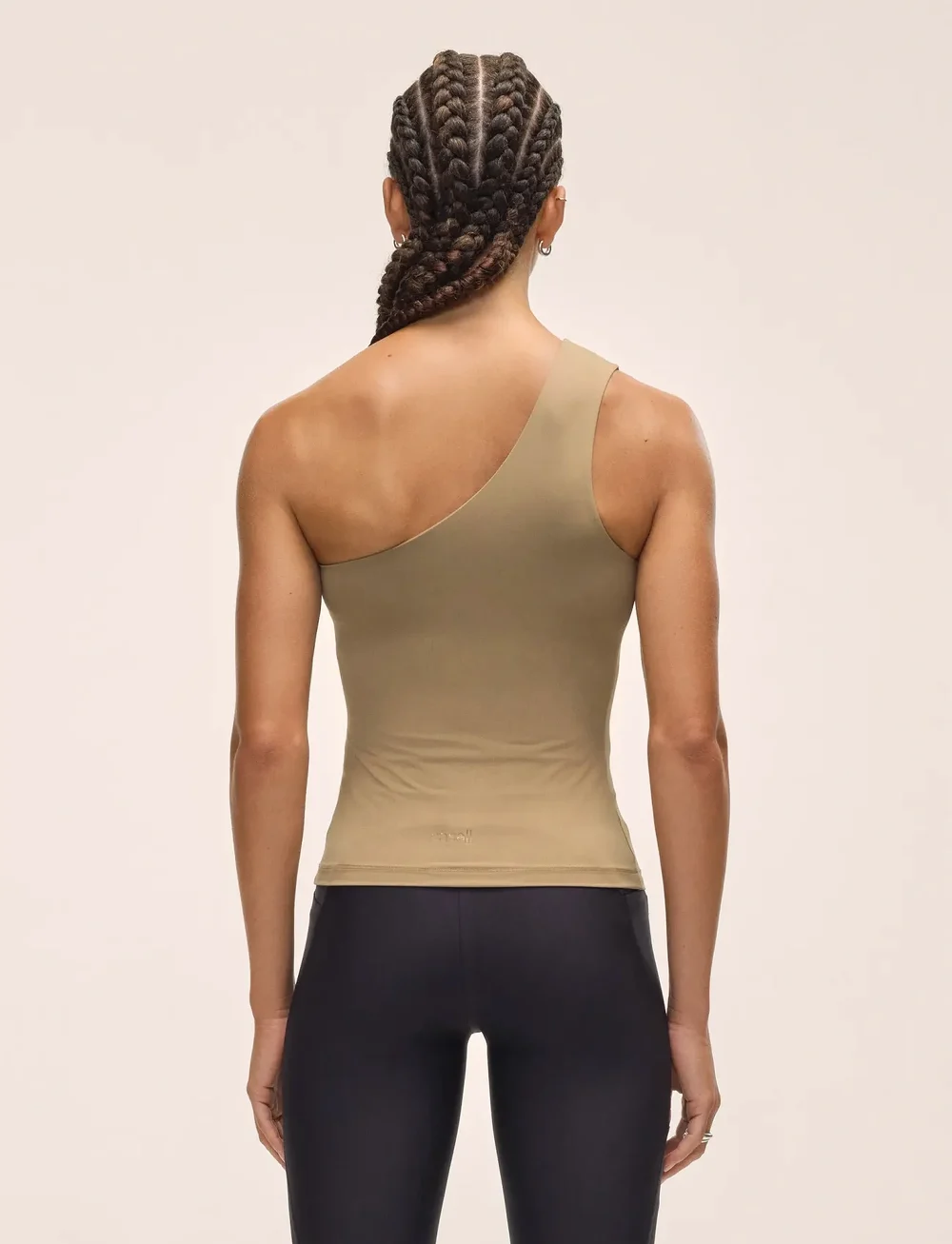 Casall - One Shoulder Bra Tank - tanktops - light khaki - 3