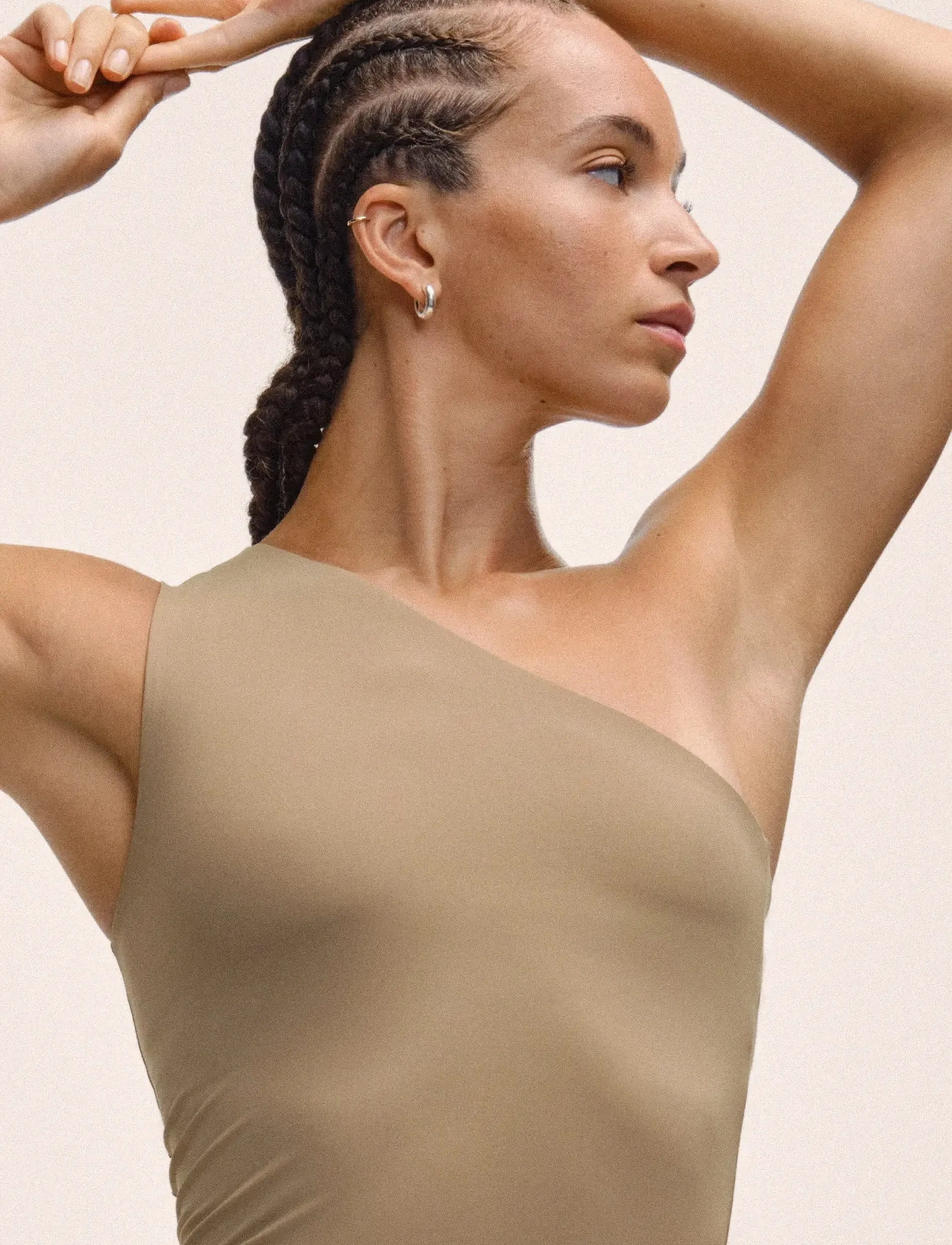 Casall - One Shoulder Bra Tank - sportoberteile - light khaki - 4
