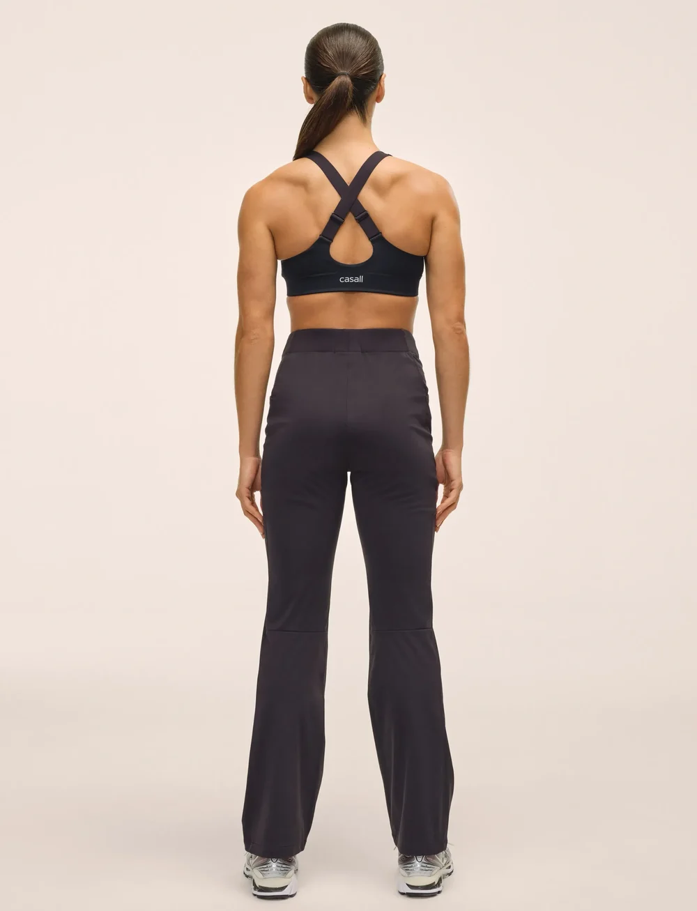 Casall - Pace Outdoor Flare Pant - outdoorhosen - black - 3