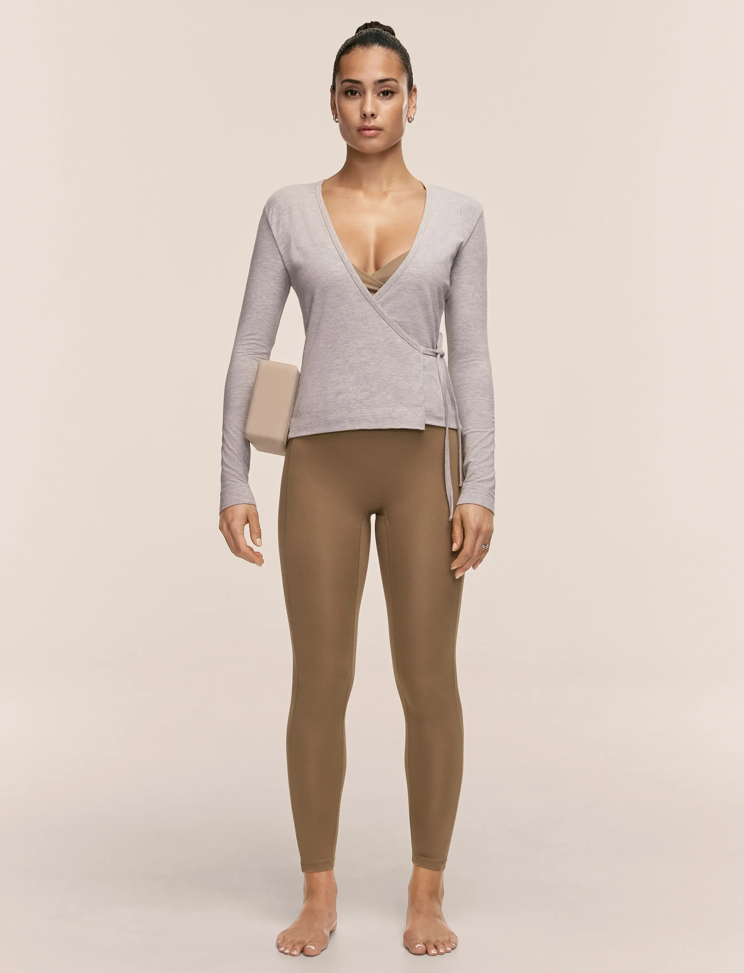 Casall - Sublime Studio Longsleeve Wrap - pikkade varrukatega alussärgid - grey melange - 4