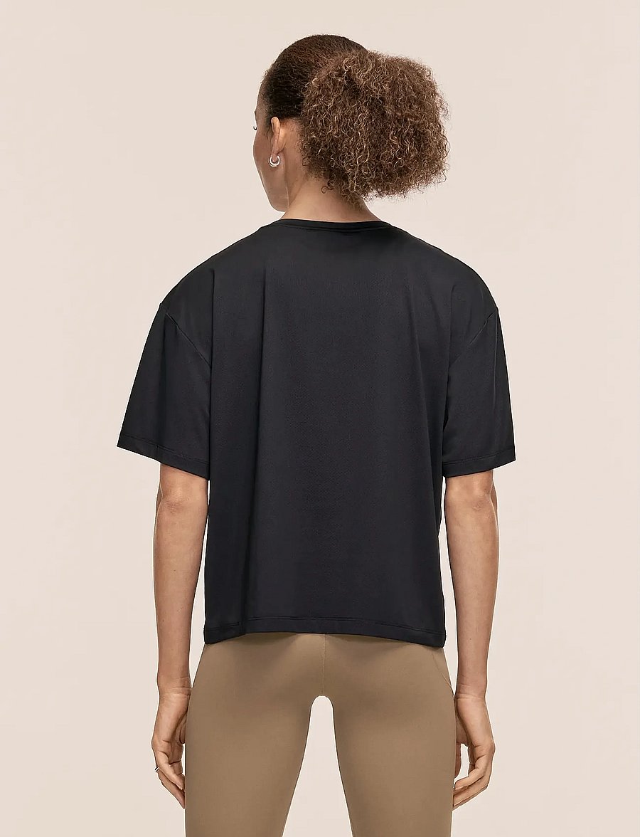 Casall - Laser Mesh Tee - t-särgid - black - 2